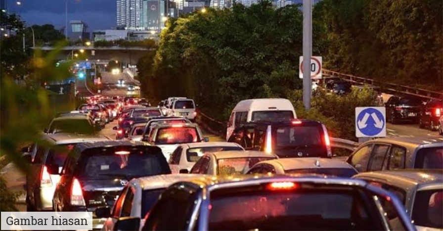 kereta singapura patah balik