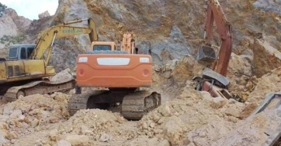 Pemandu Ekskavator Maut