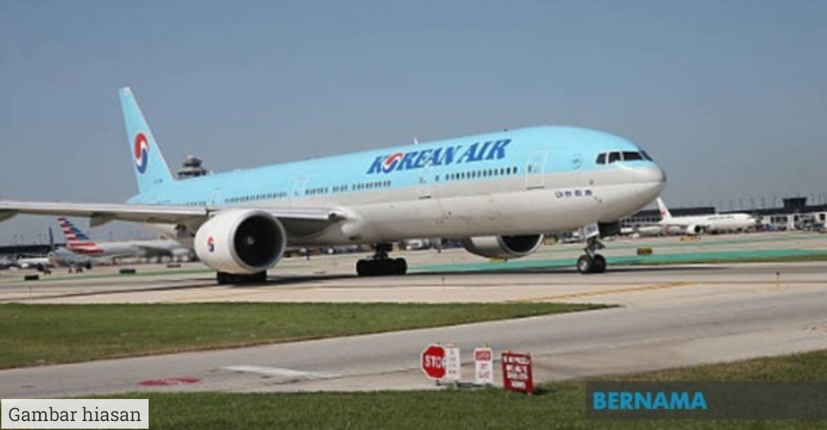 pesawat korean air tersasar