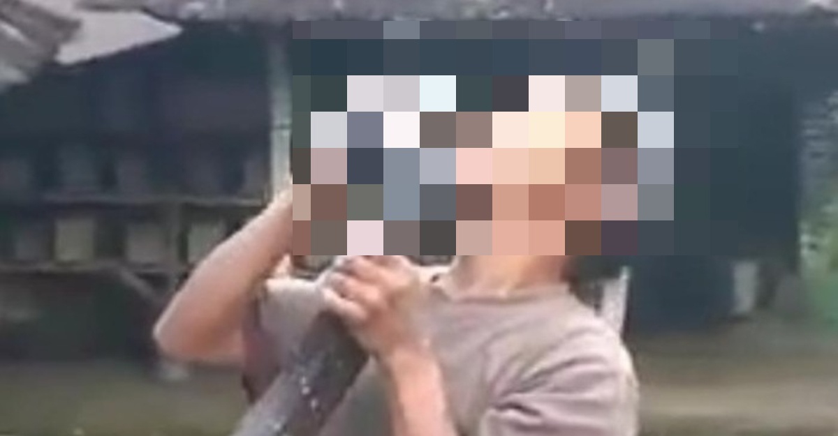 Lelaki Maut Dipatuk Ular Tedung Peliharaan Ketika Beri Makan