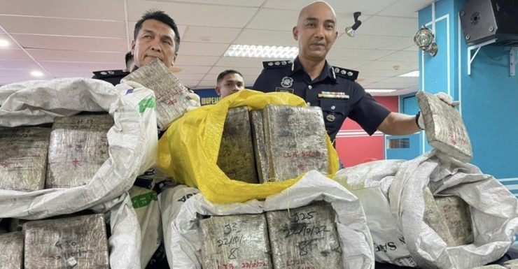 Dua Nelayan Ditahan Bersama Ganja Bernilai RM1.43 Juta
