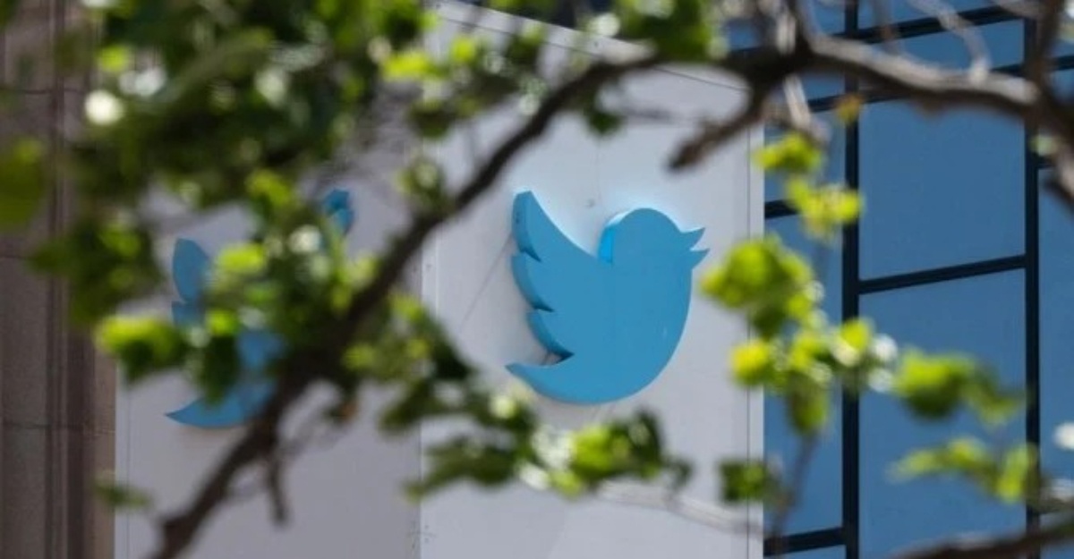 twitter panggil semula pekerja