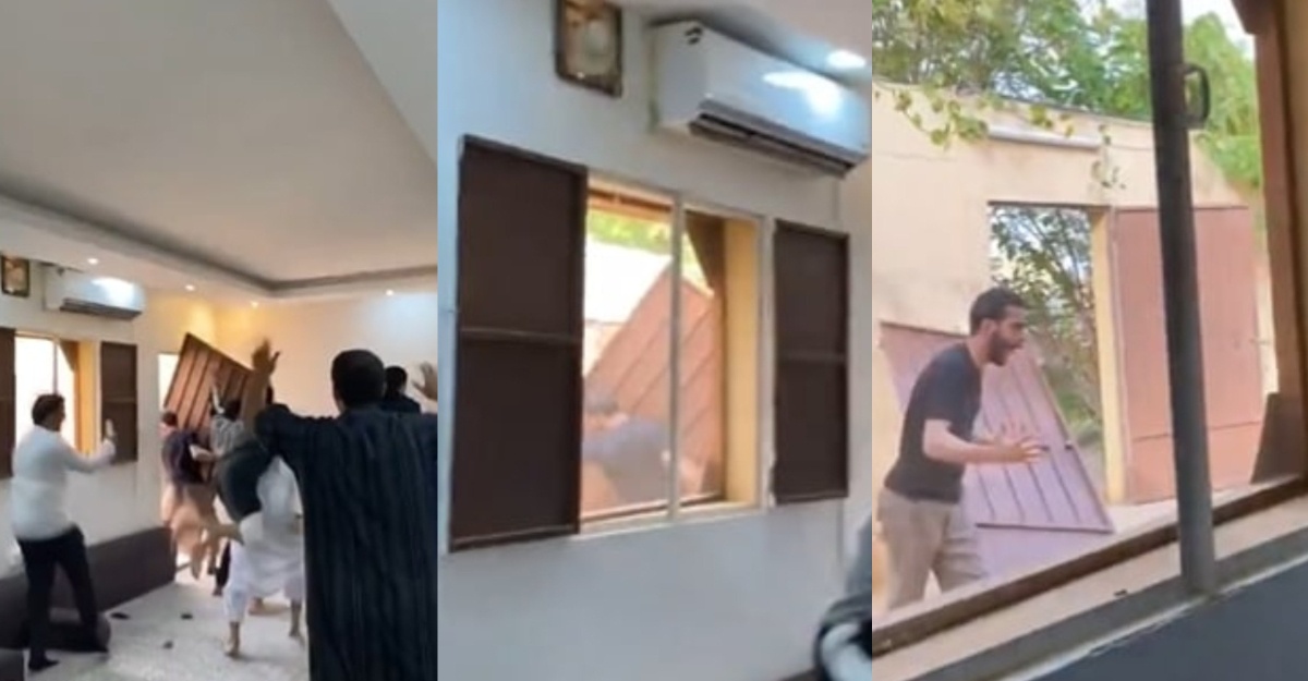 fans arab saudi roboh pintu