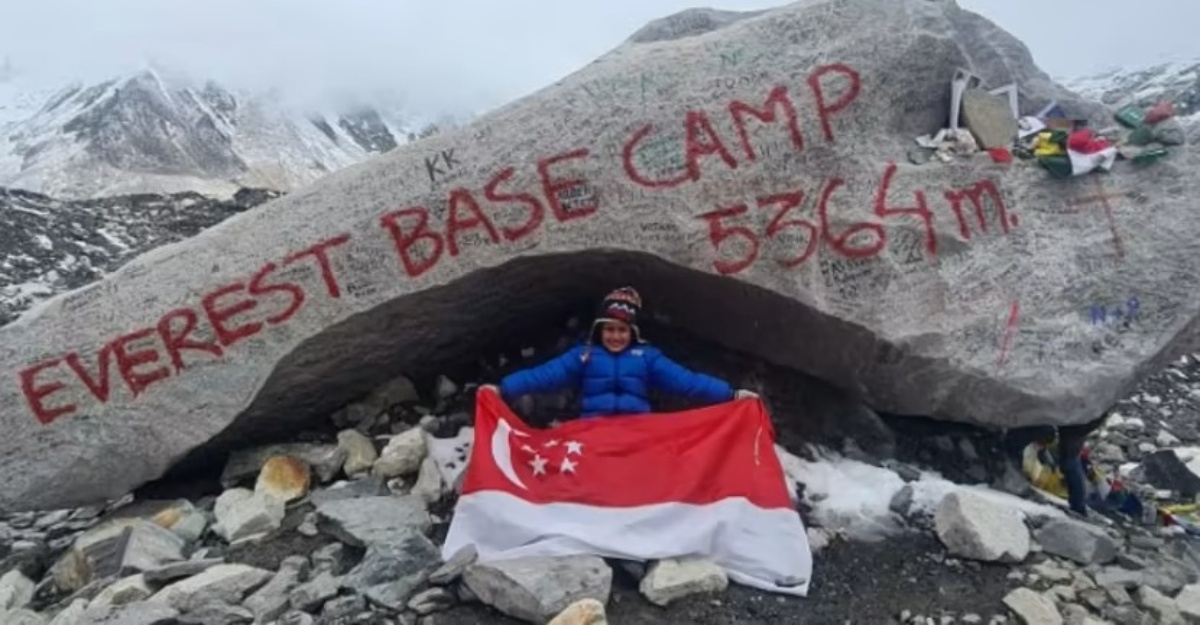 kanak-kanak singapura berjaya tawan everest