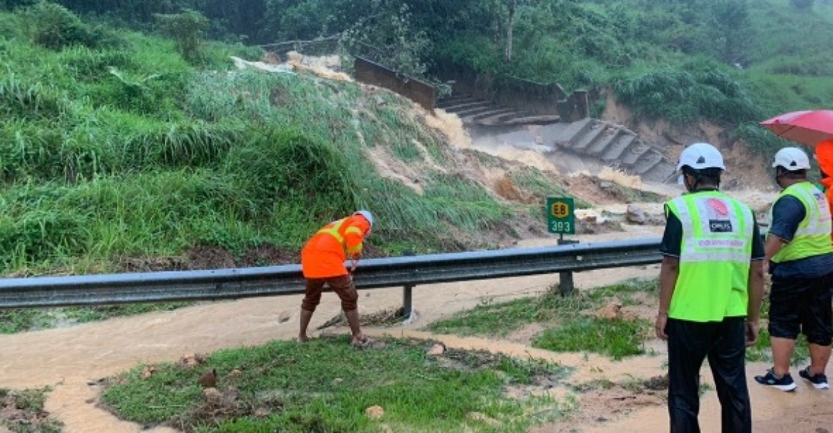 banjir kilat di lpt 2