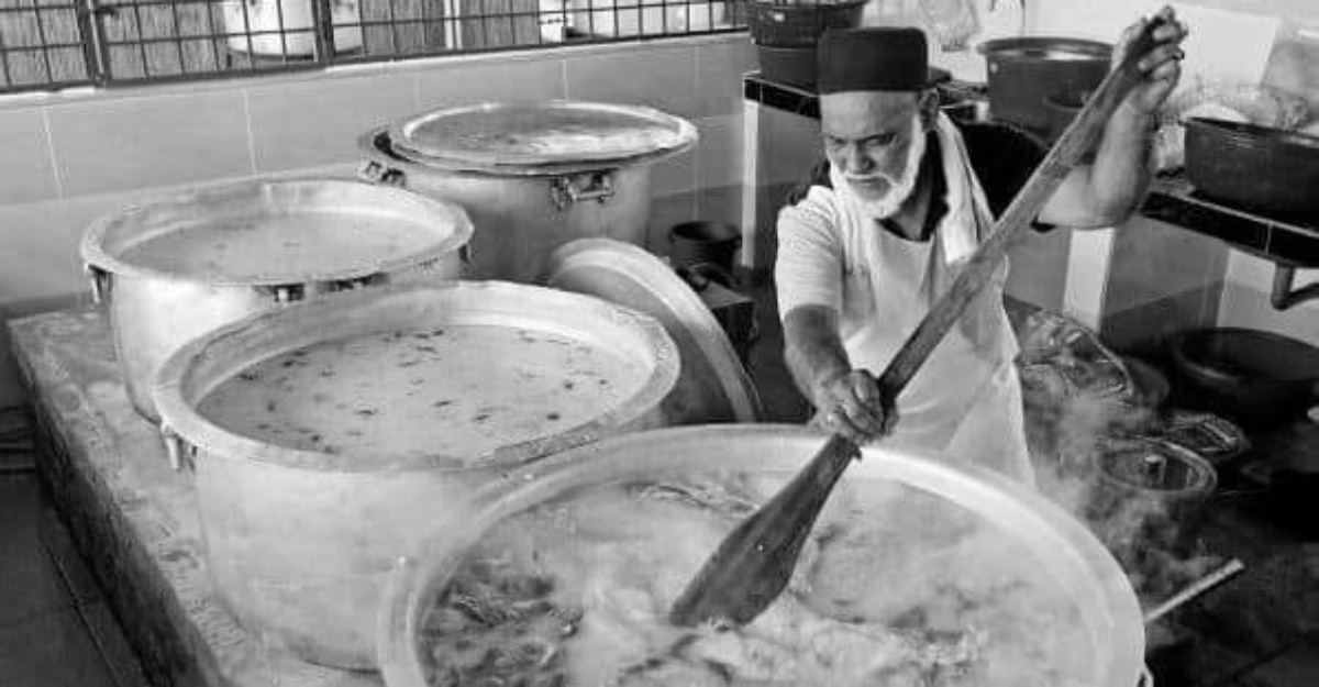 pembuat bubur lambuk