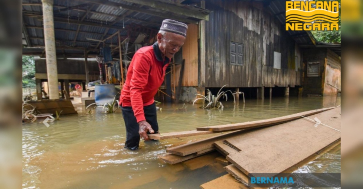 rumah semakin reput akibat banjir