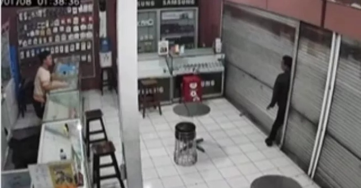 Tak Jadi Pecah Masuk Kedai