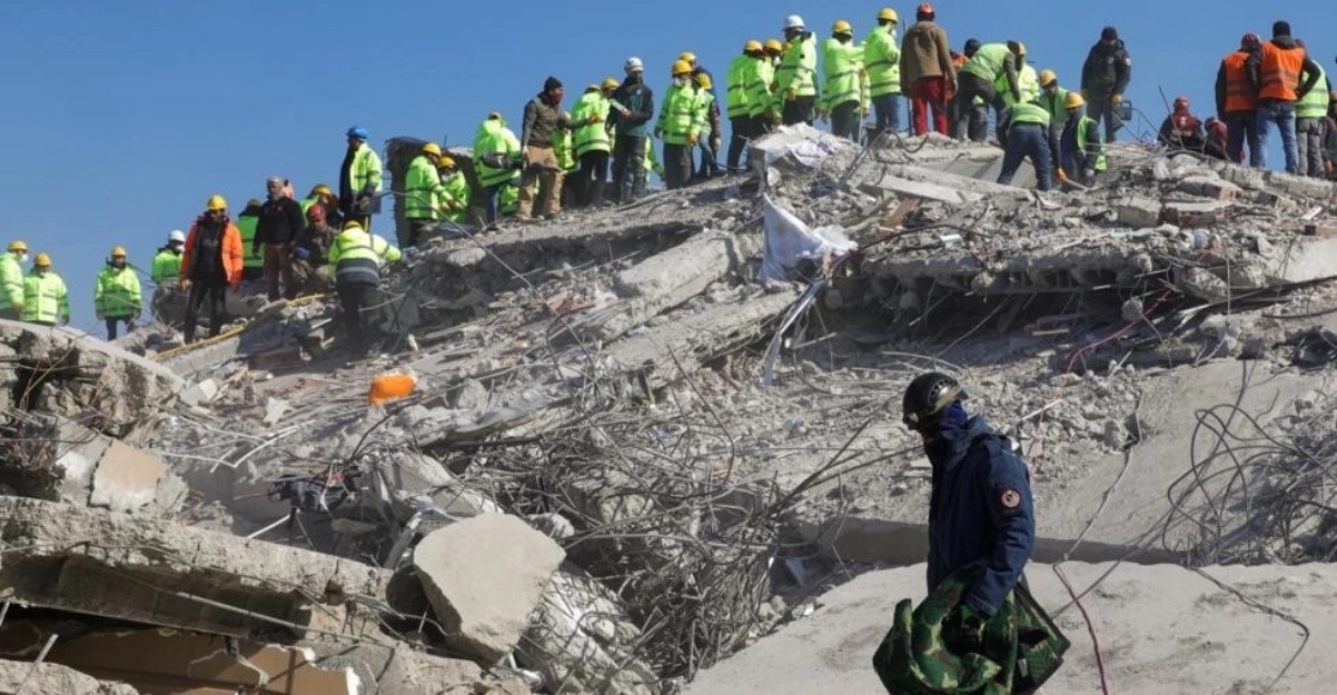jumlah kematian gempa bumi turkiye