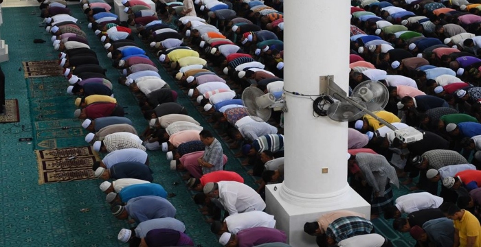 orang pertama solat