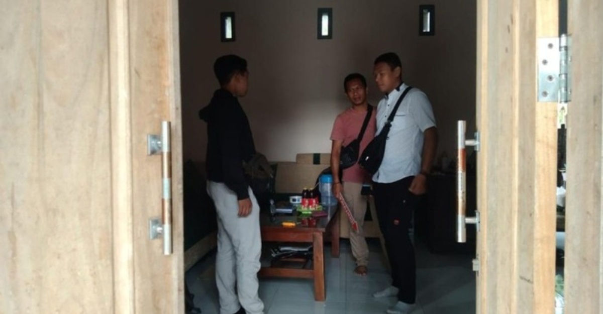 pencuri goreng nugget