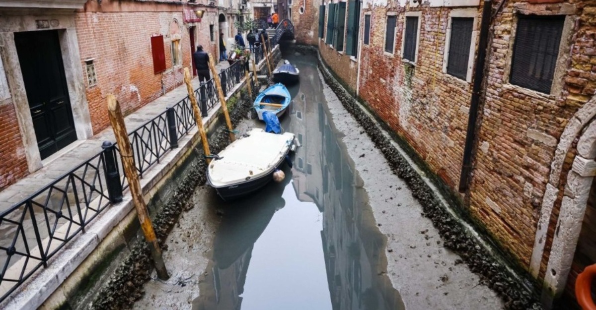 Terusan Di Venice Kering