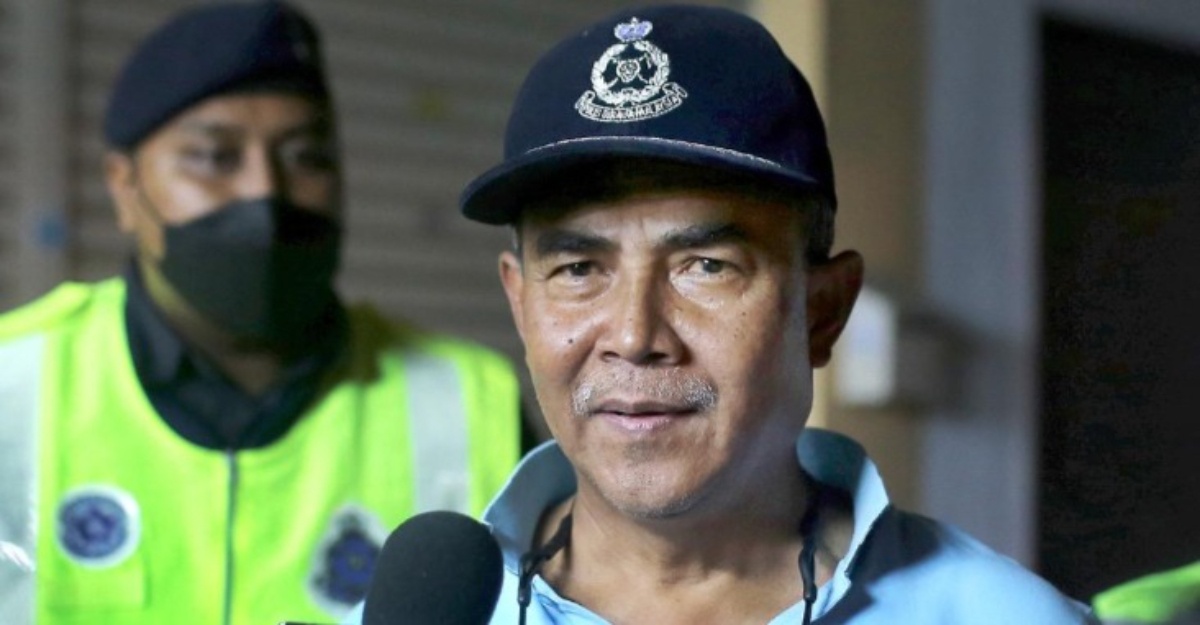 rumah dimasuki lelaki bersenjata