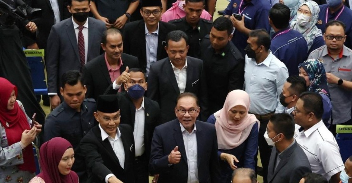 Kadar gaji penjawat awam