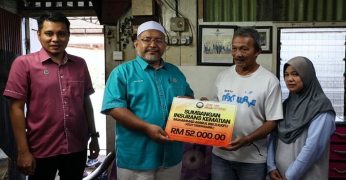 atlet lawan pedang terengganu pampasan