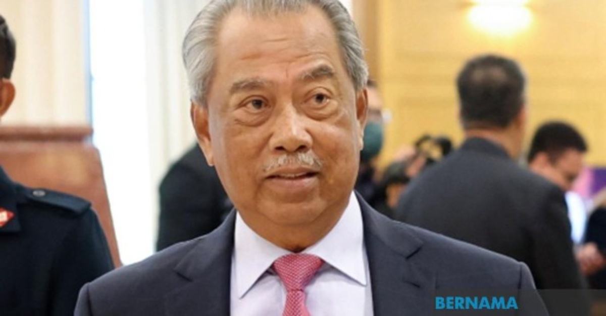 muhyiddin ditahan didakwa mahkamah