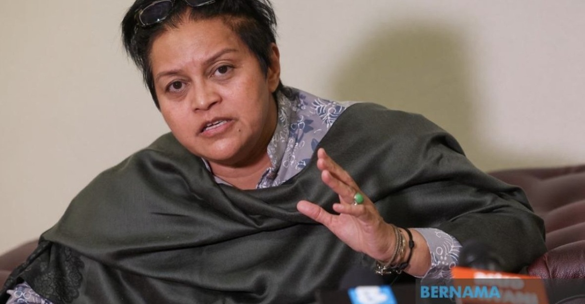 Akta Khas Digubal Untuk Wujudkan Suruhanjaya Kanak-Kanak Yang Bebas - Azalina KUALA LUMPUR, 16 Mac (Bernama) -- Kerajaan sedang menggubal akta khas bagi membolehkan penubuhan Pejabat Pesuruhanjaya Kanak-Kanak yang akan bertindak sebagai pemerhati terhadap pelbagai isu membabitkan golongan itu di Malaysia.