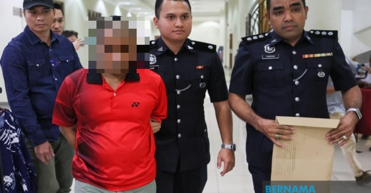 Lelaki cuba pukul imam