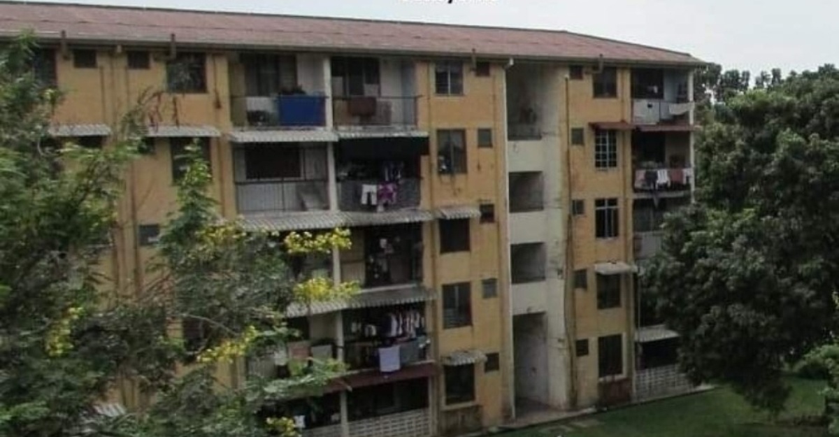 lunaskan hutang rumah awal