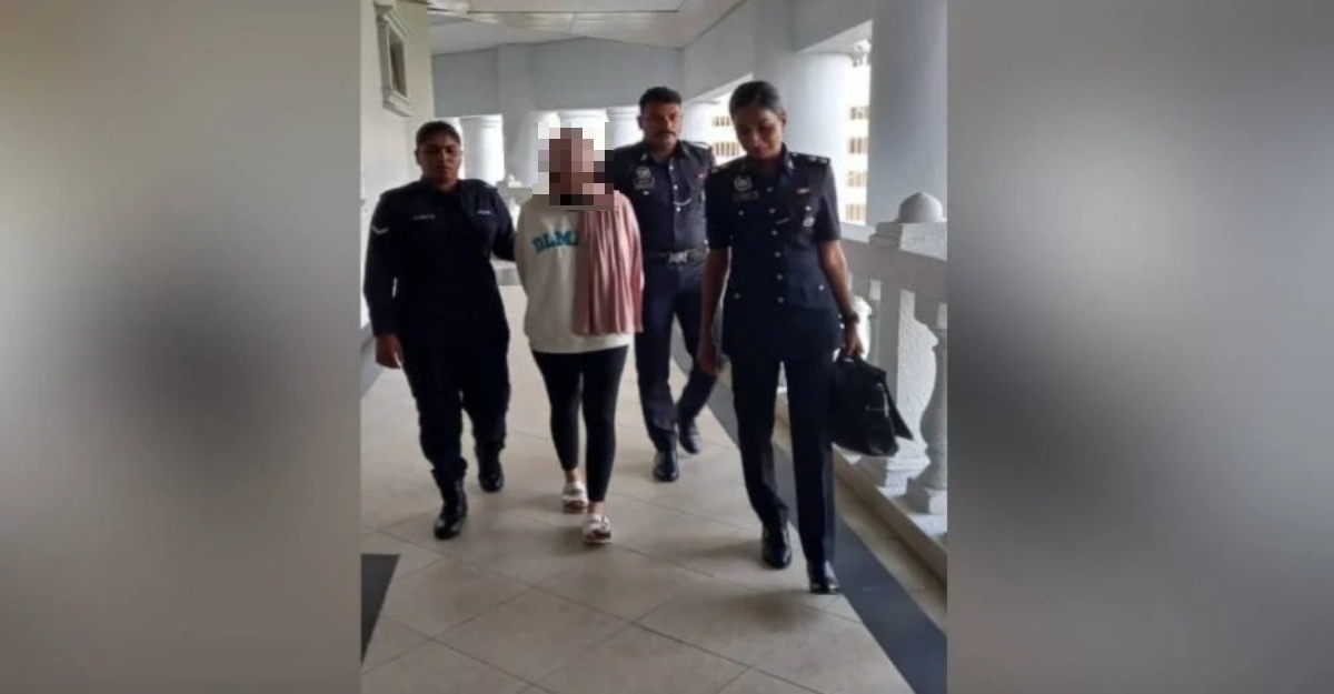 wanita curi kad debit beli iphone