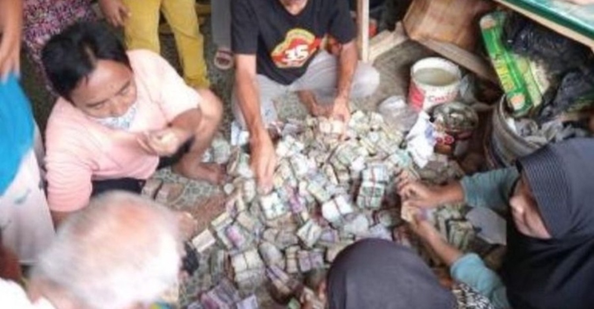 Simpan wang di rumah