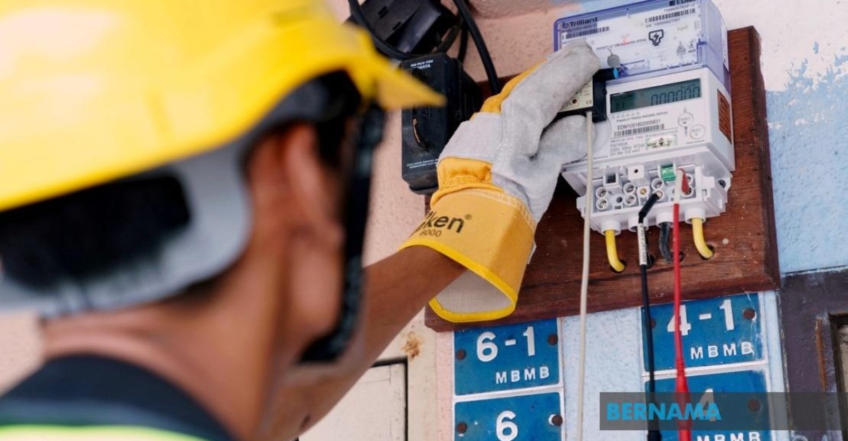 elektrik cuaca panas