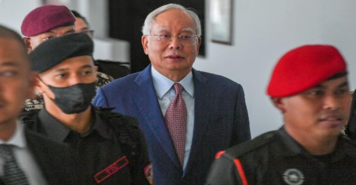 najib bayar cukai