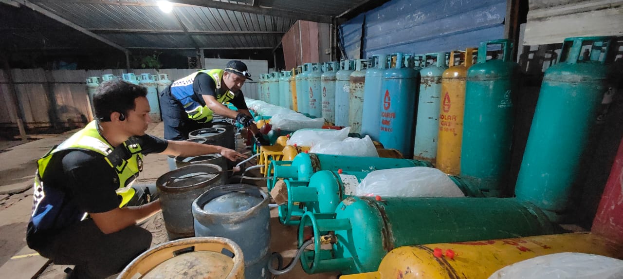 Aktiviti Penyelewengan LPG Diserbu