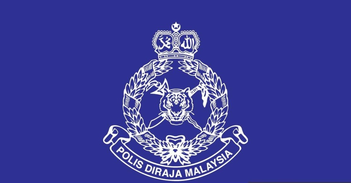 Wanita Persenda Pegawai Rendah Polis