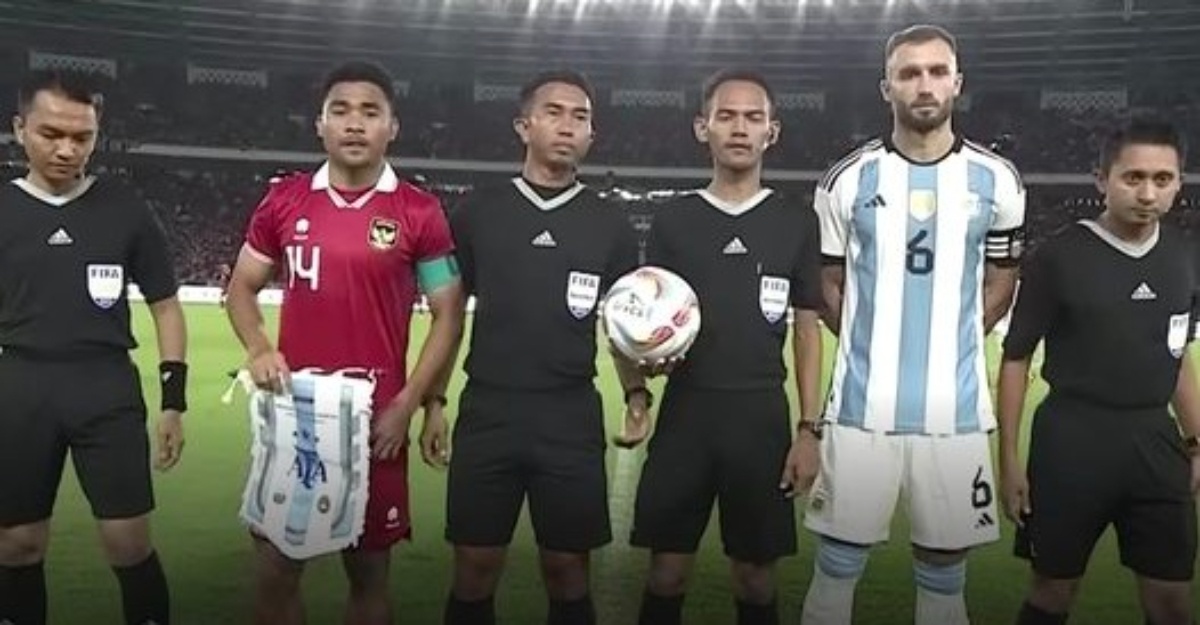 Pengadil malaysia pujian