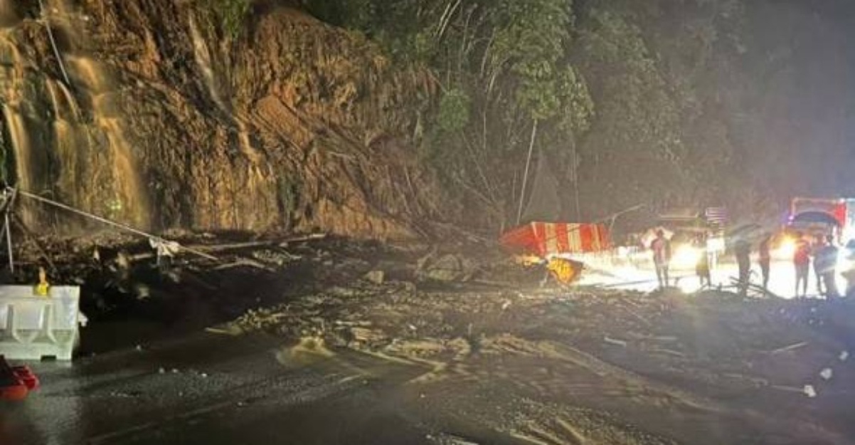 Pengguna Diminta Waspada, Tanah Runtuh Di Jalan Simpang Pulai - Cameron Highlands