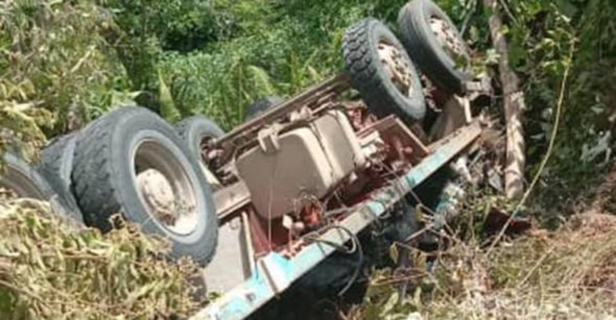 lori hilang kawalan gaung