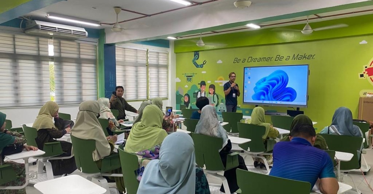 sekolah di selangor smartboard