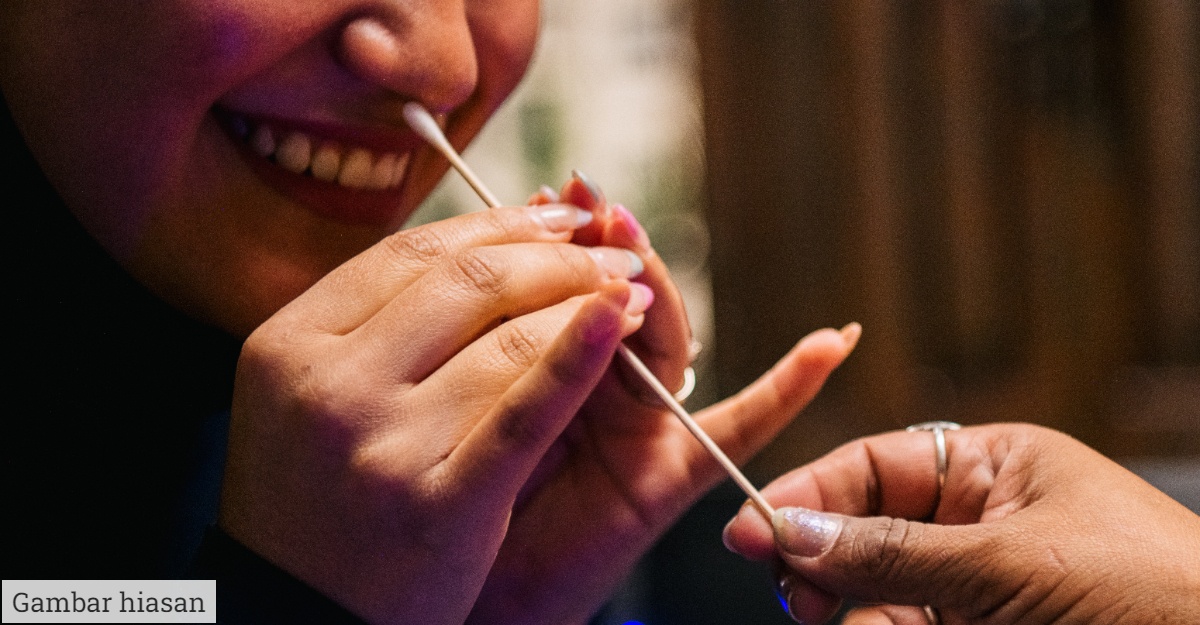 Biar Betul? Doktor Jelaskan Kenapa Suami Suka Bau Ketiak Isteri