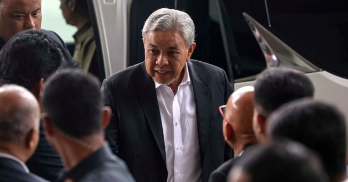 zahid dilepas tanpa dibebaskan