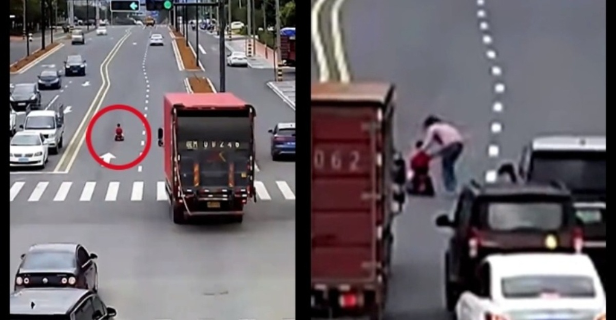 budak main tengah jalan
