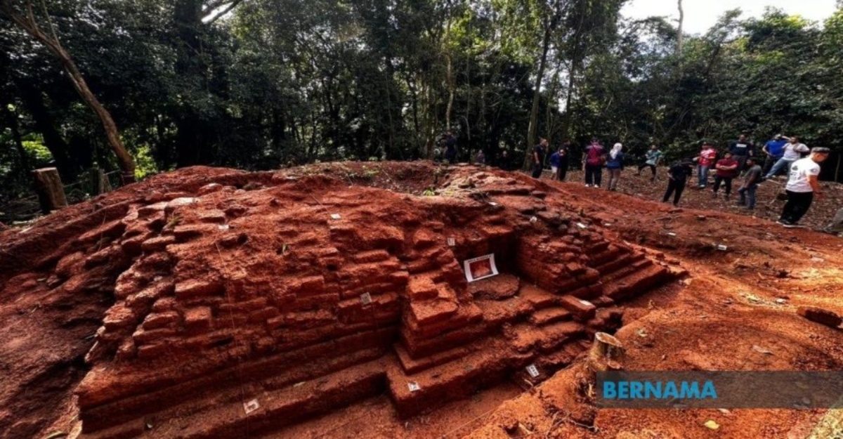 arca Prasasti bukit Choras