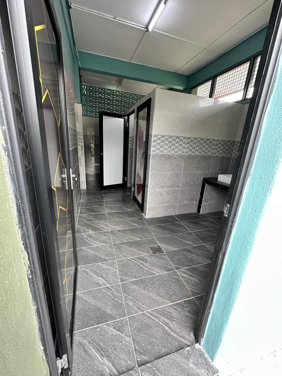 Macam "Toilet" Hotel, Tandas Sebuah Sekolah Di Ipoh Berwajah Baru Hasil