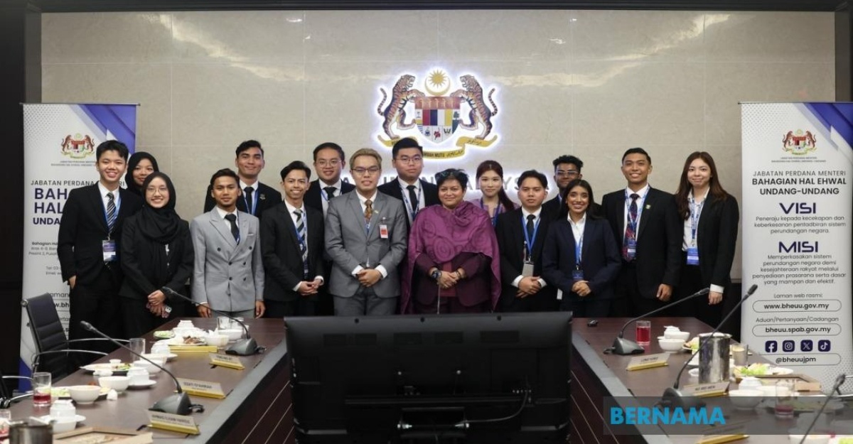 kerajaan kuasa eksekutif perundangan kehakiman