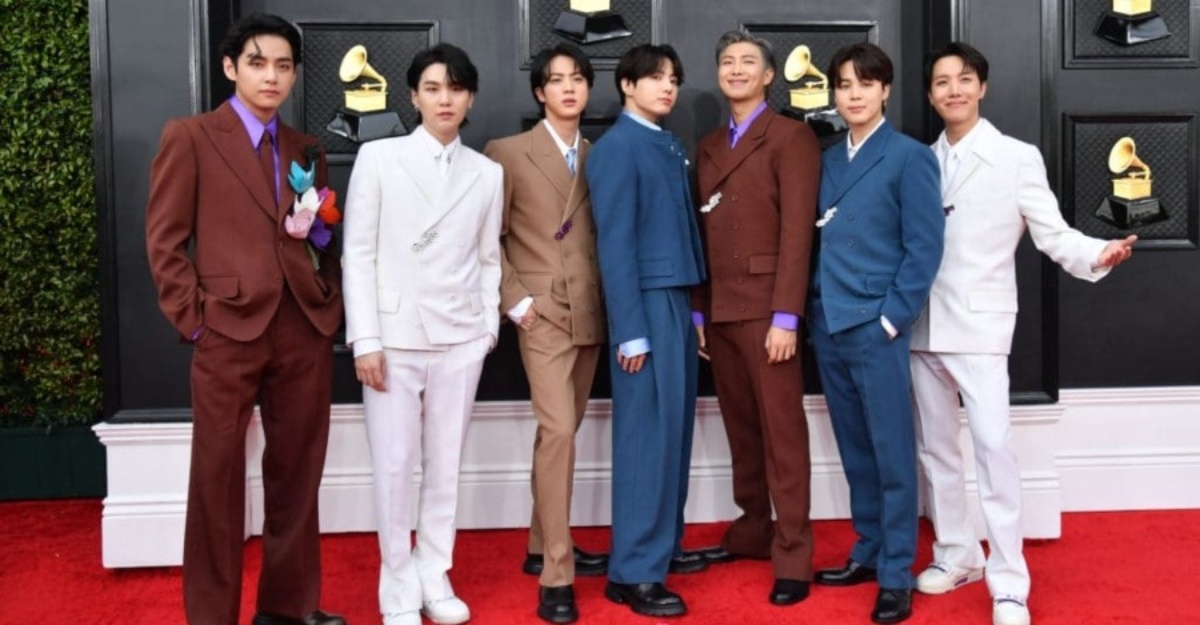 Empat anggota BTS