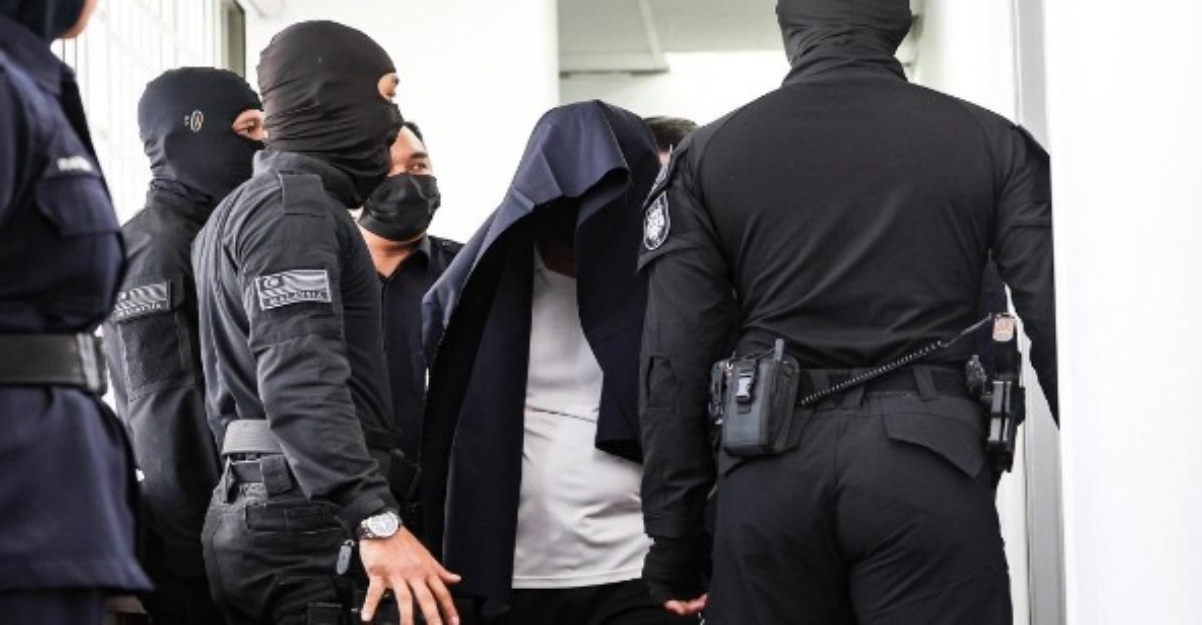 pegawai kanan polis didakwa