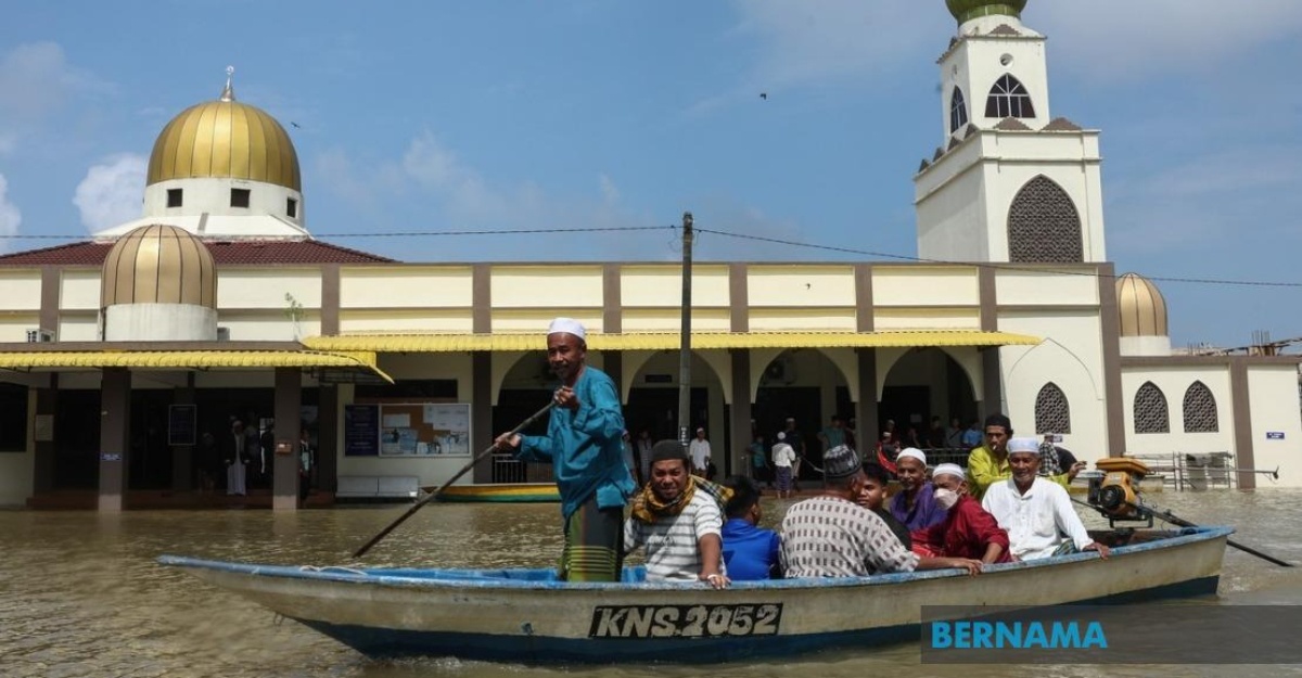kerajaan pusat masjid surau banjir