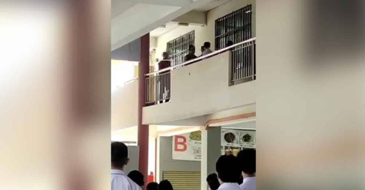 mengamuk ugut guru