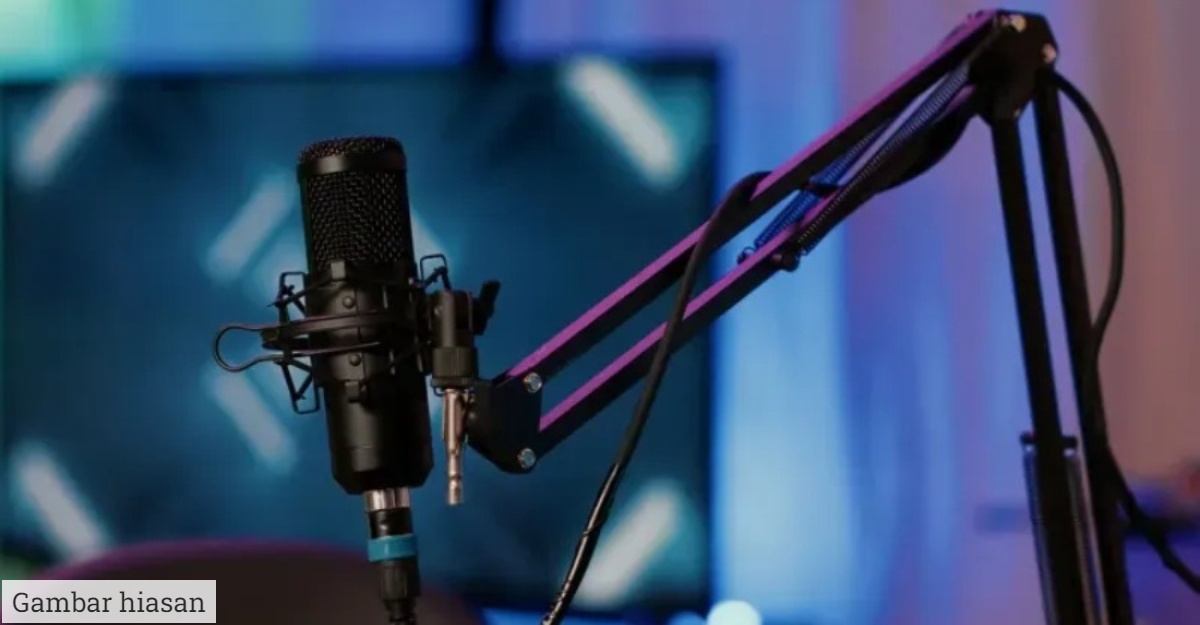 Podcast berunsurkan persundalan