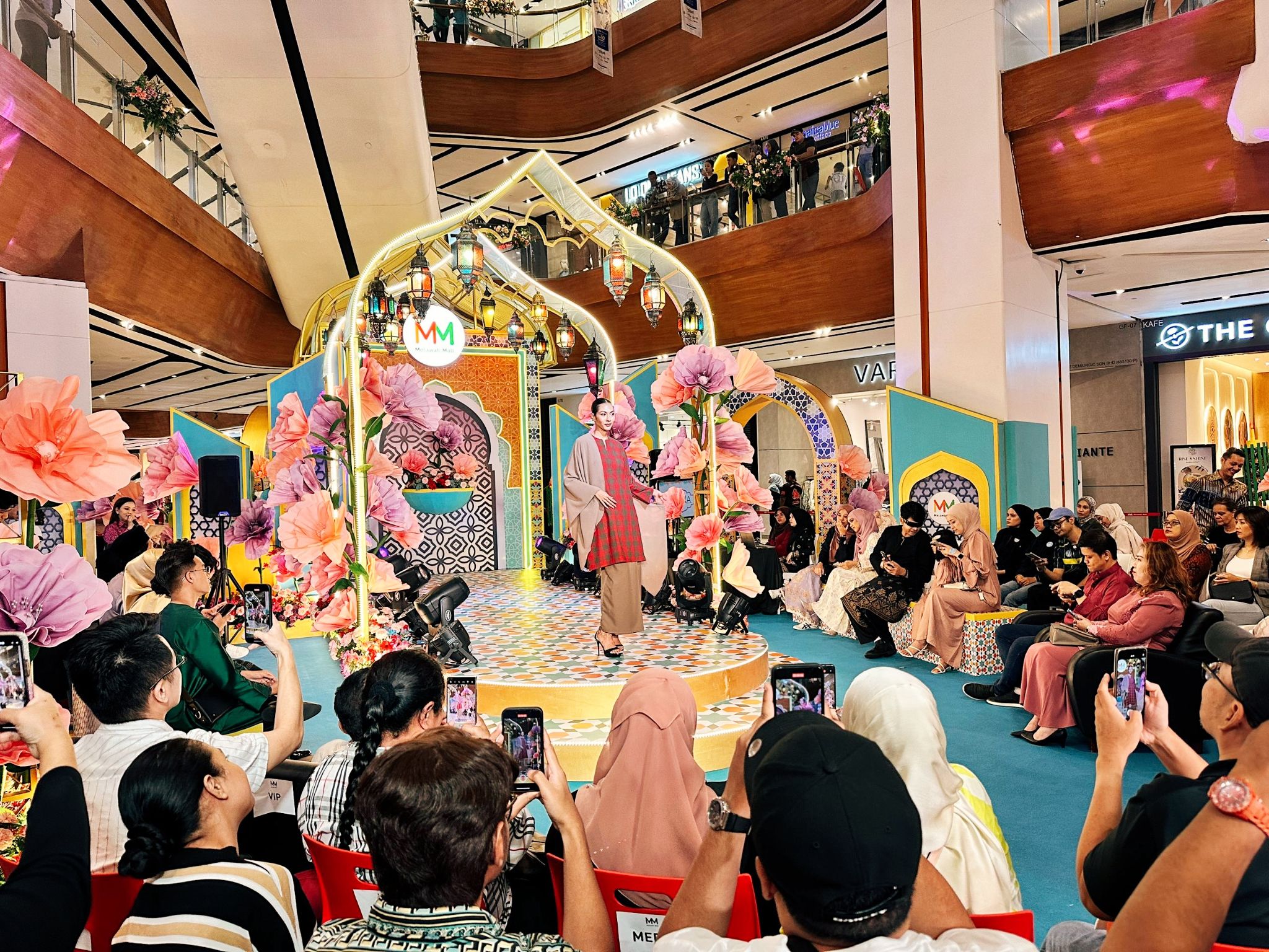 melawati mall aidilfitri tema
