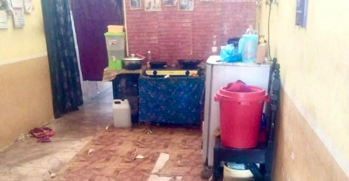 suami isteri rayu sumbangan