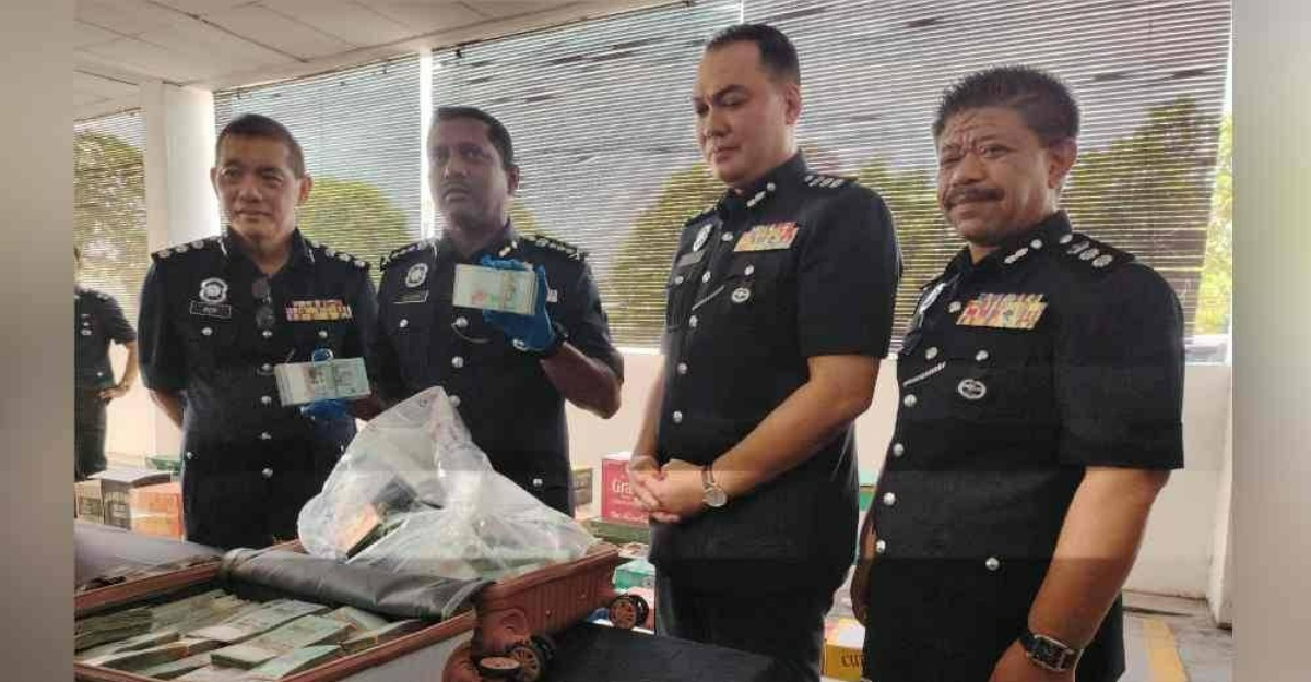 polis bagasi duit