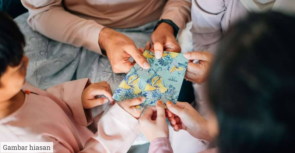 hukum ibu bapa guna duit raya anak