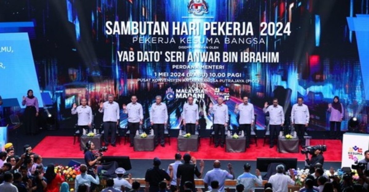 gaji penjawat awam naik