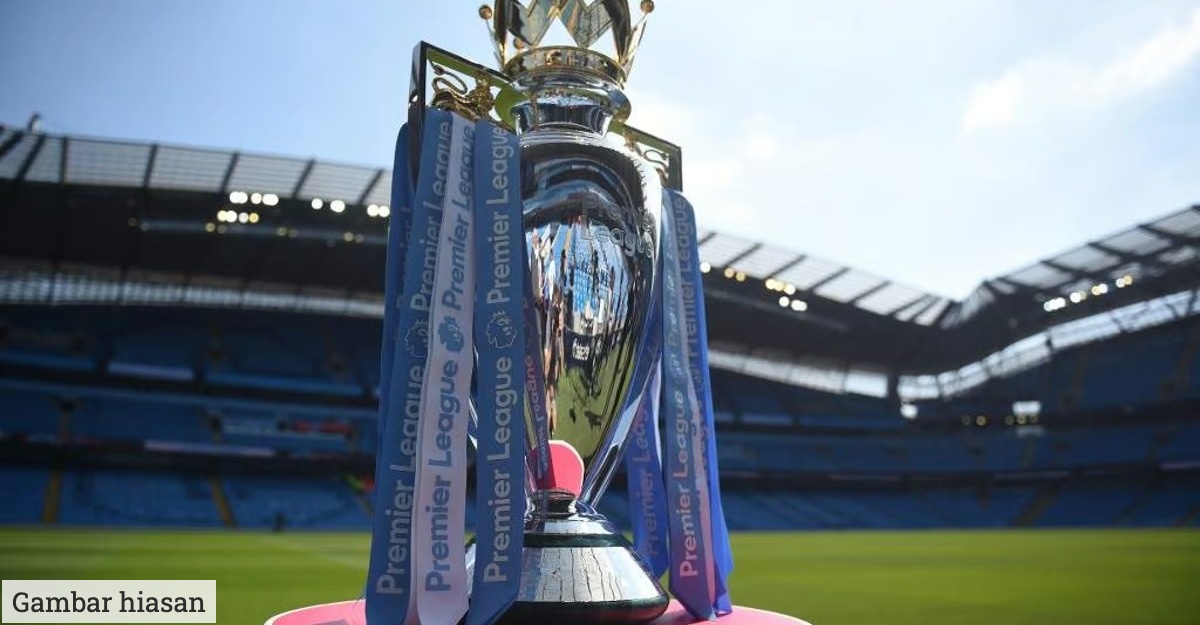 TROFI EPL ARSENAL JUARA